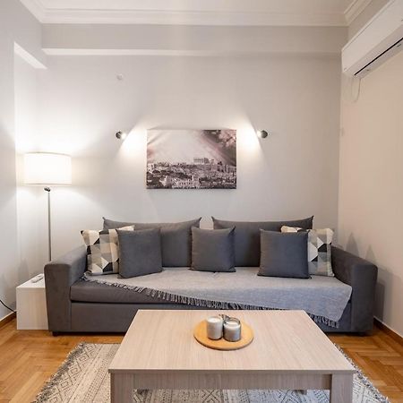 Athens center 2 bedrooms 4 pers apartment. Buitenkant foto