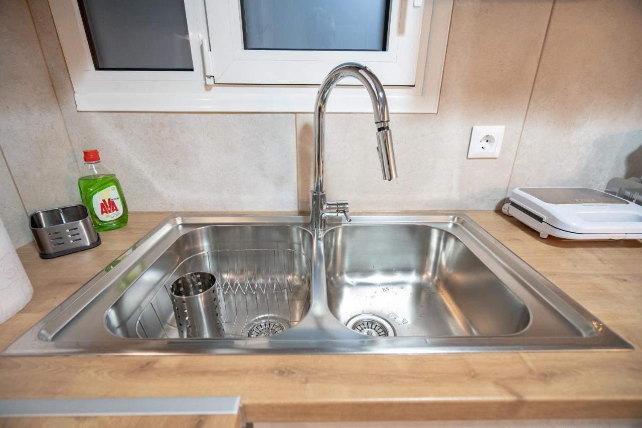 Athens center 2 bedrooms 4 pers apartment. Buitenkant foto