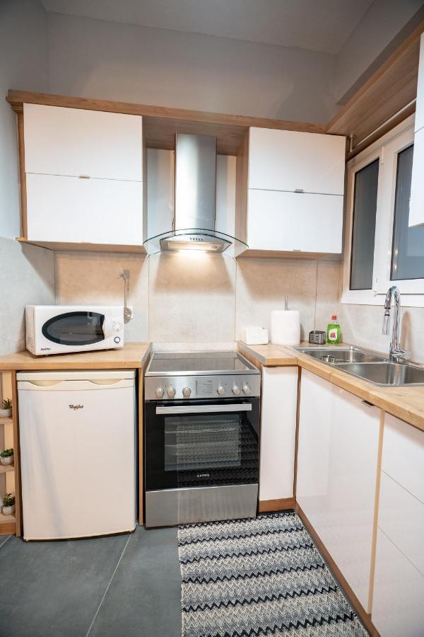 Athens center 2 bedrooms 4 pers apartment. Buitenkant foto