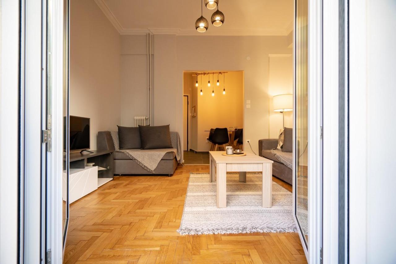 Athens center 2 bedrooms 4 pers apartment. Buitenkant foto